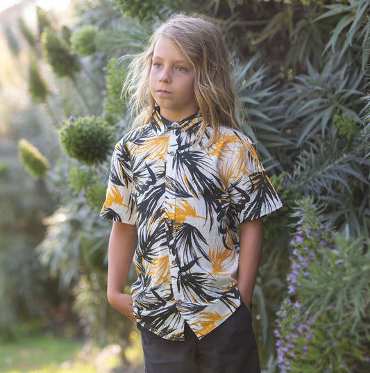 boy short sleeve allover print fake linen shirt model-1